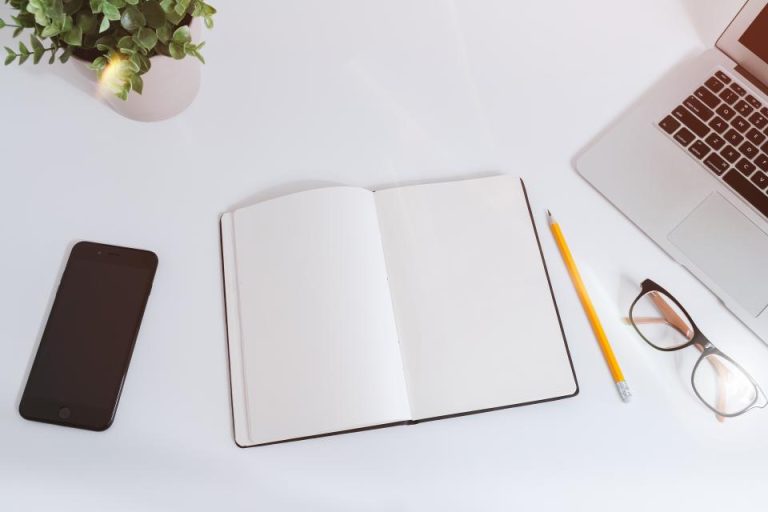 How Introverts Learn Best With Online Courses